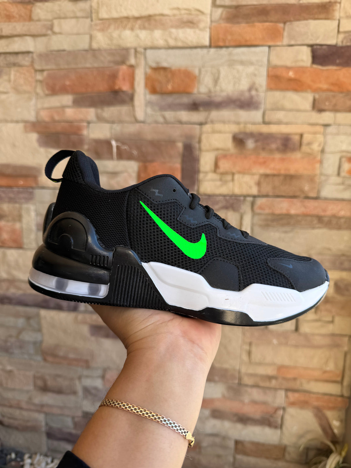 RUNING ALPHA TRAINER NEGRO VERDE