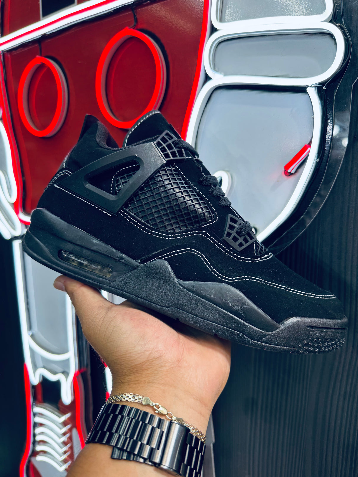 RETRO 4 NEGRO COSTURAS