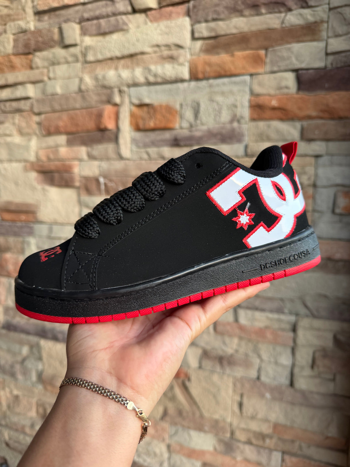 DC SHOES NEGRO ROJO