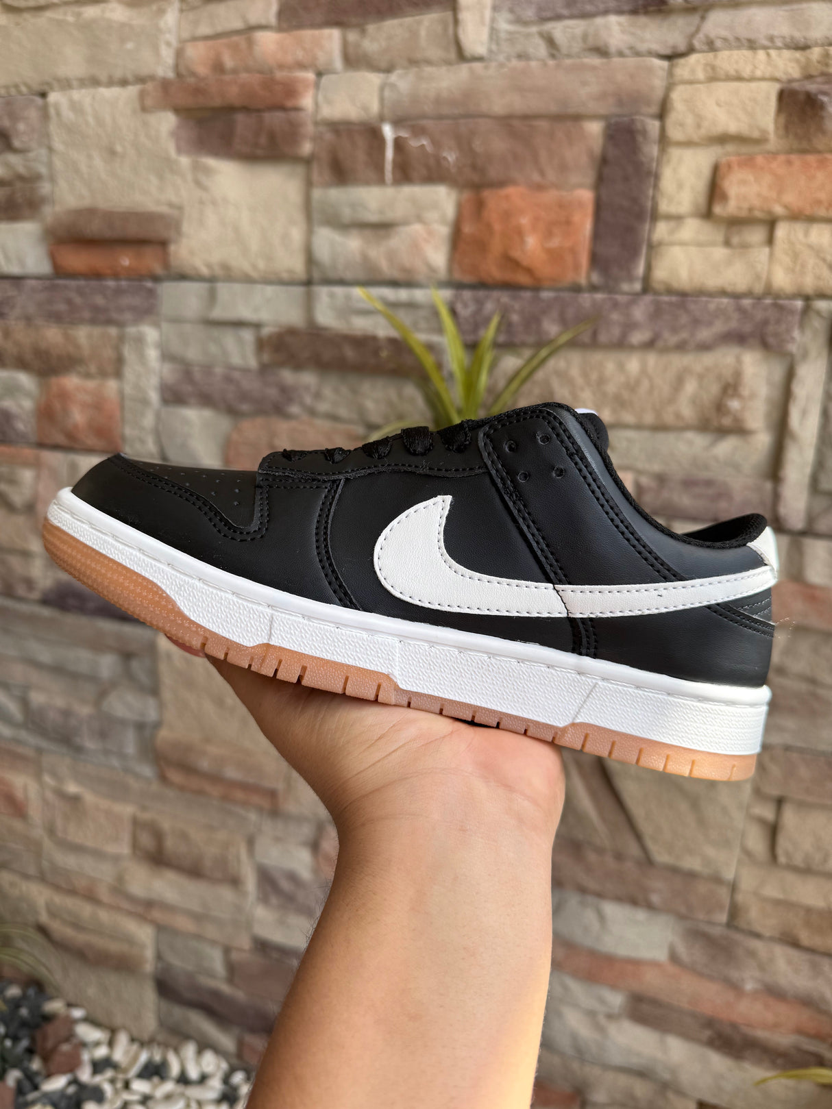 DUNK NEGRO BLANCO ÁMBAR_