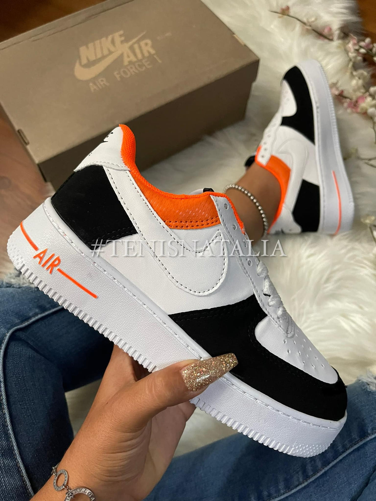AF1 BLANCO NEGRO NARANJA