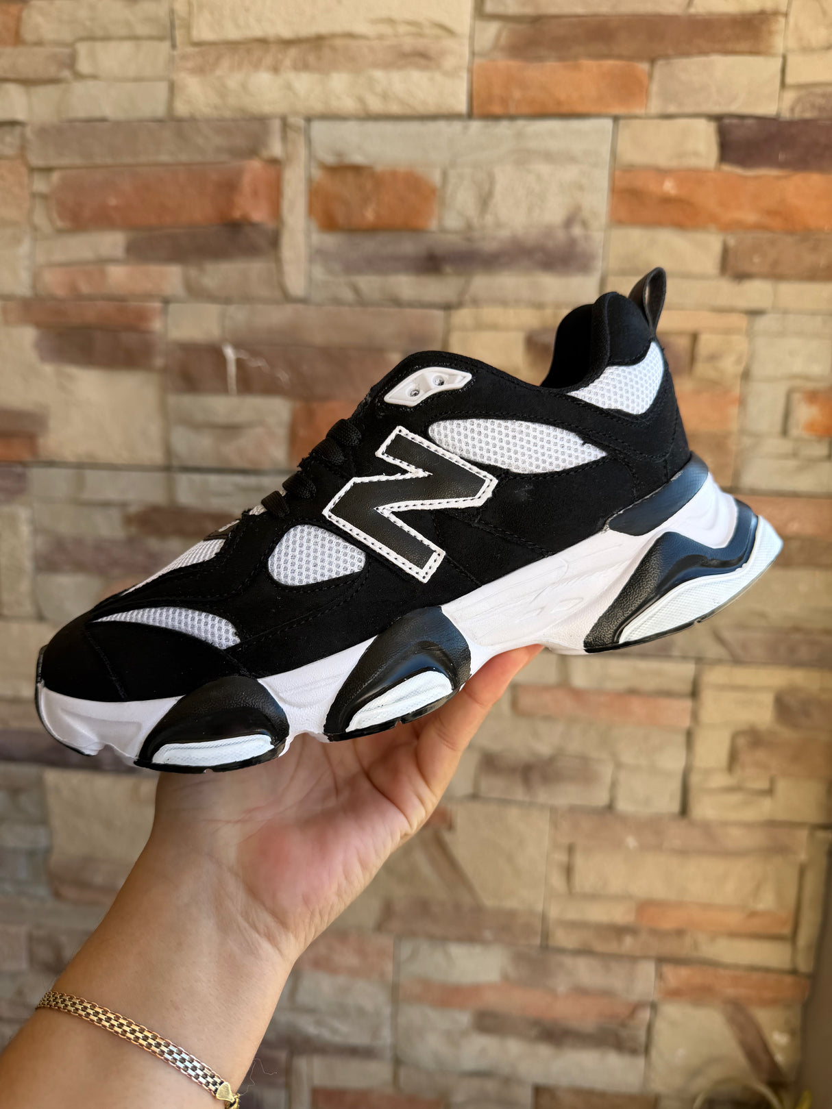 NEW BALANCE 9060 NEGRO BLANCO_