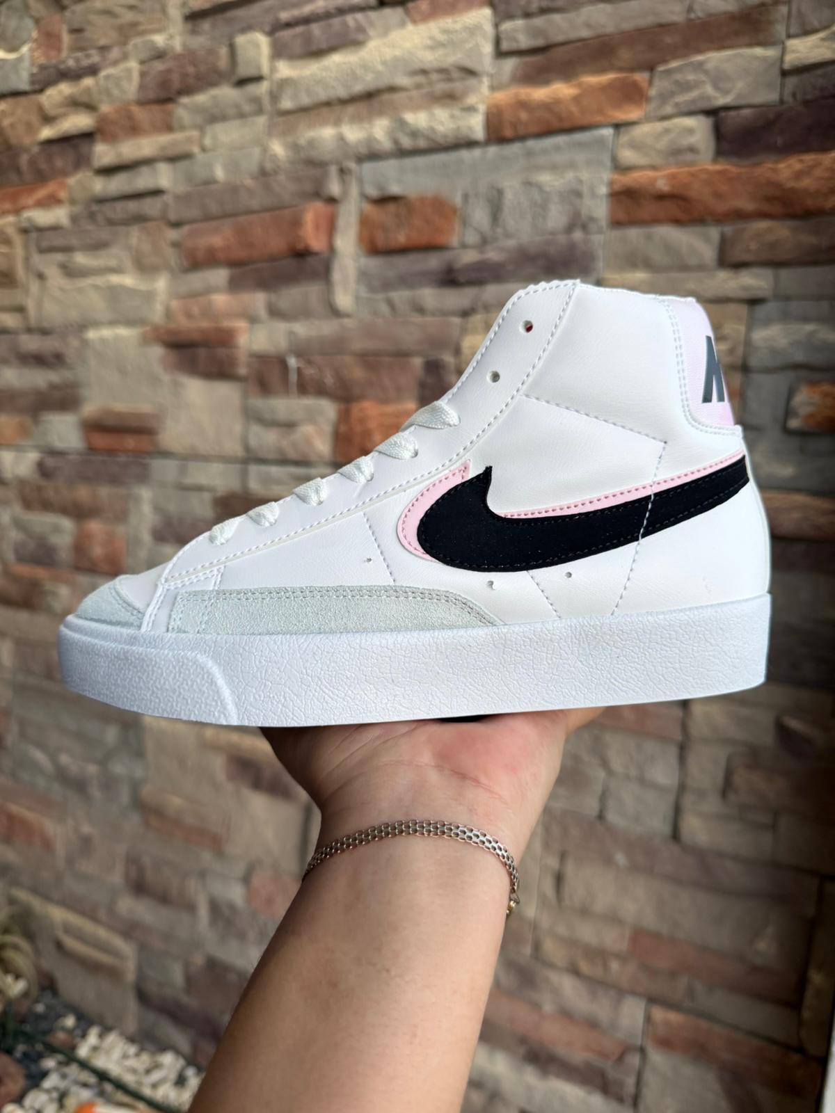 BLAZZER BOTA BLANCO NEGRO ROSA_