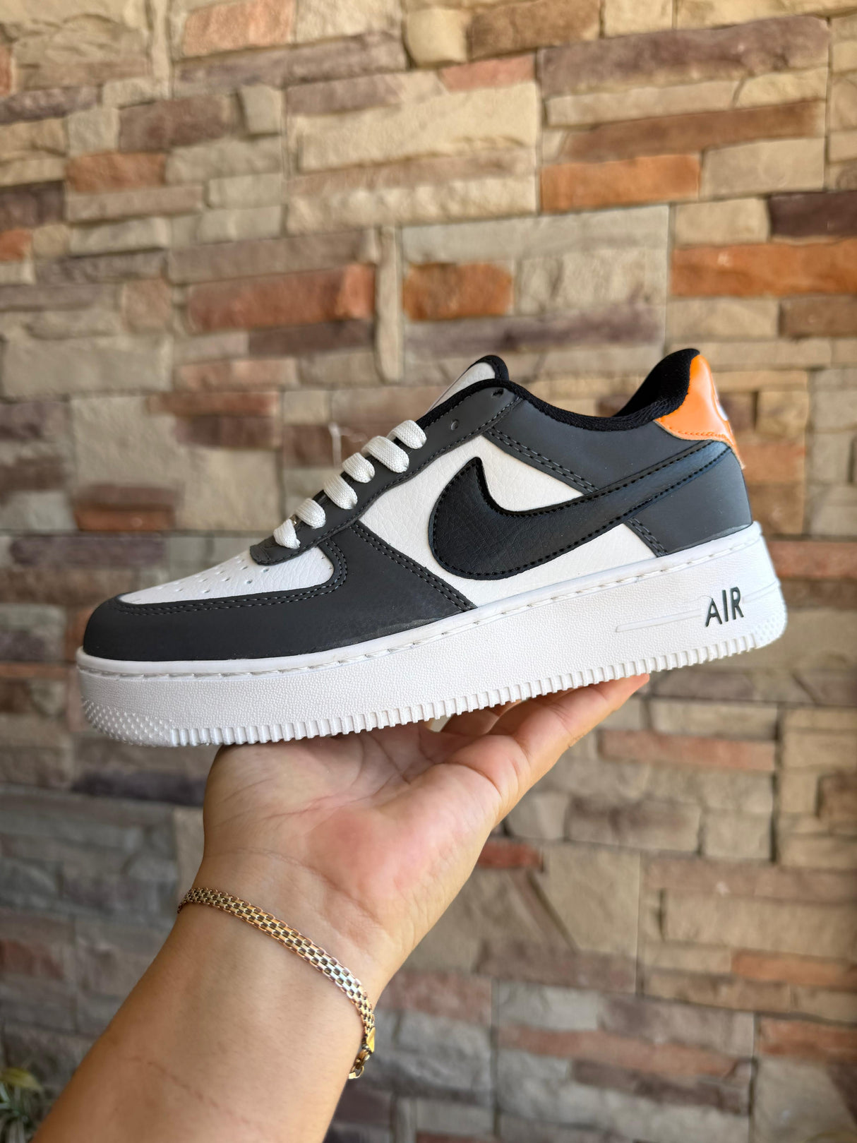 AF1 OXFORD NEGRO NARANJA_