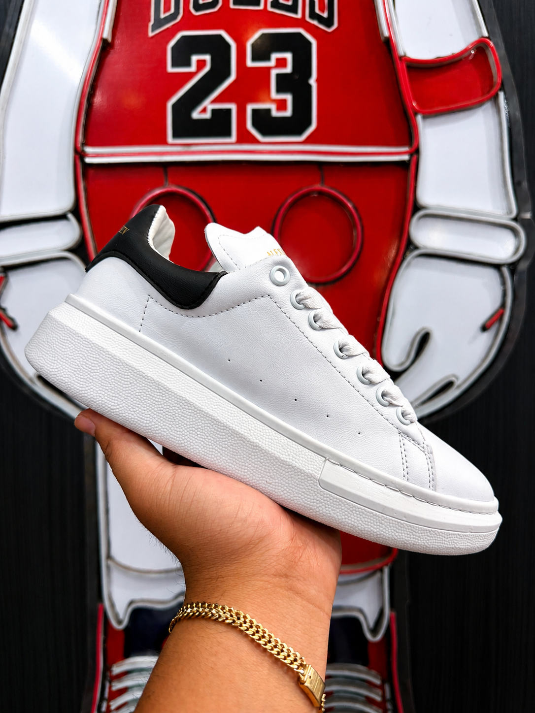 McQUEEN BLANCO
