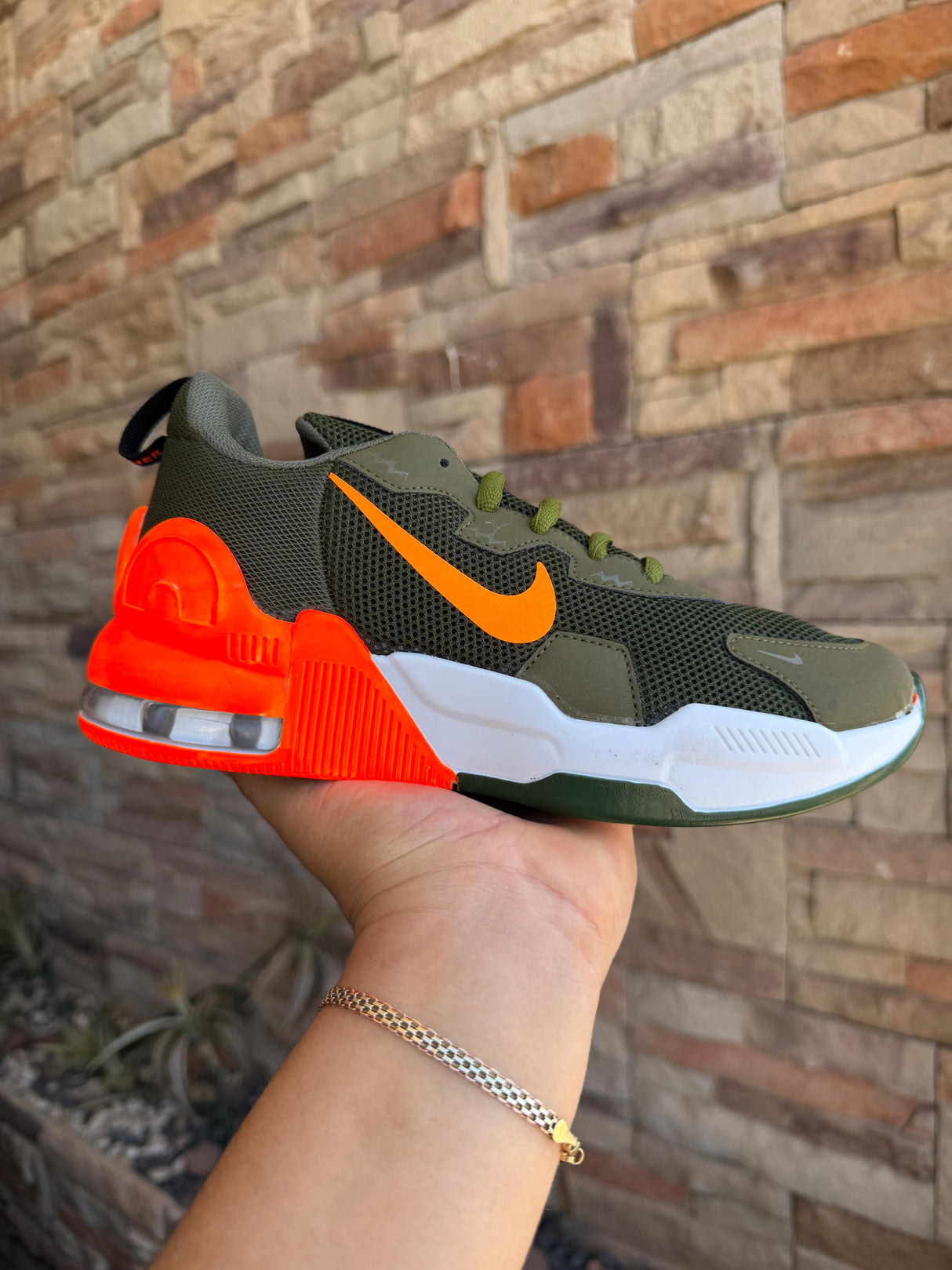 RUNING ALPHA TRAINER VERDE NARANJA_