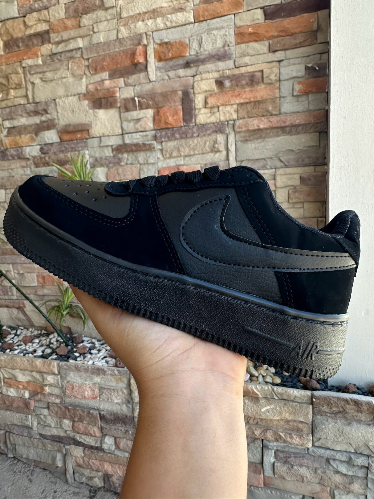 AF1 NEGRO BOOK