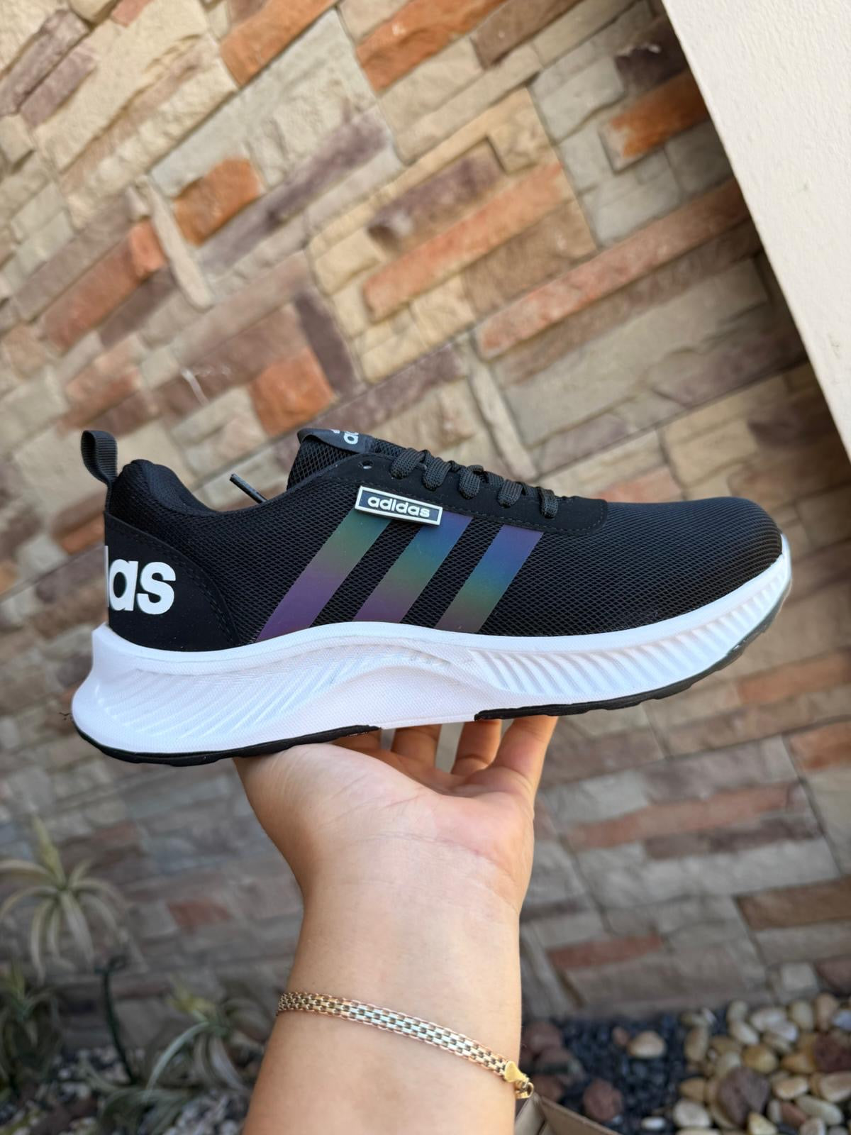 RUNING ADIDAS NEGRO TORNAZOL_