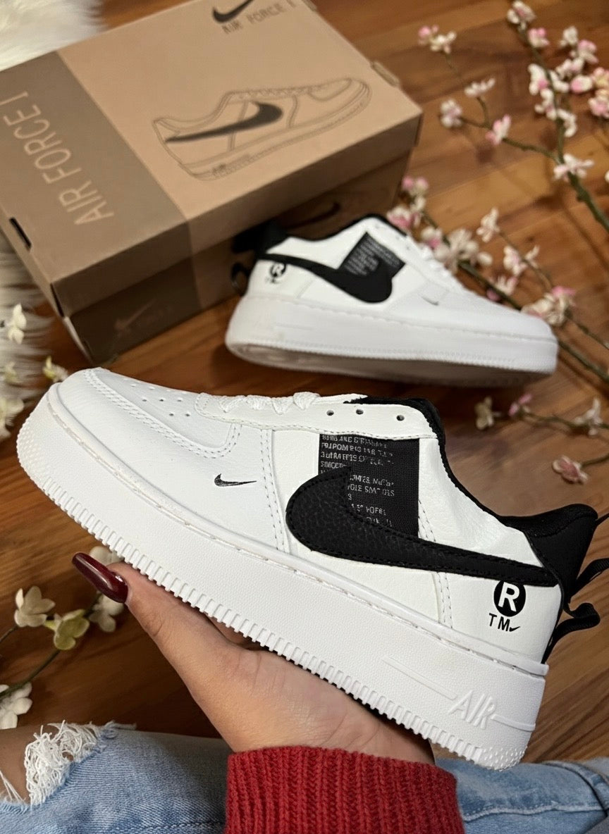 AF1 BLANCO NEGRO TM