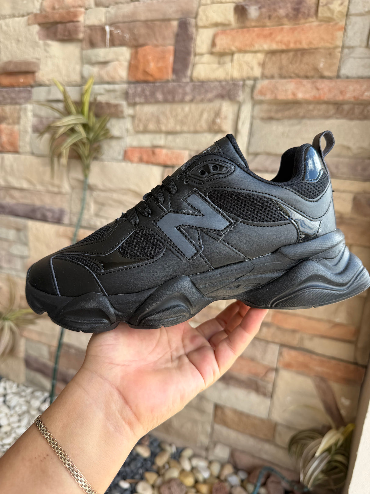 9060 NEGRO CHAROL_