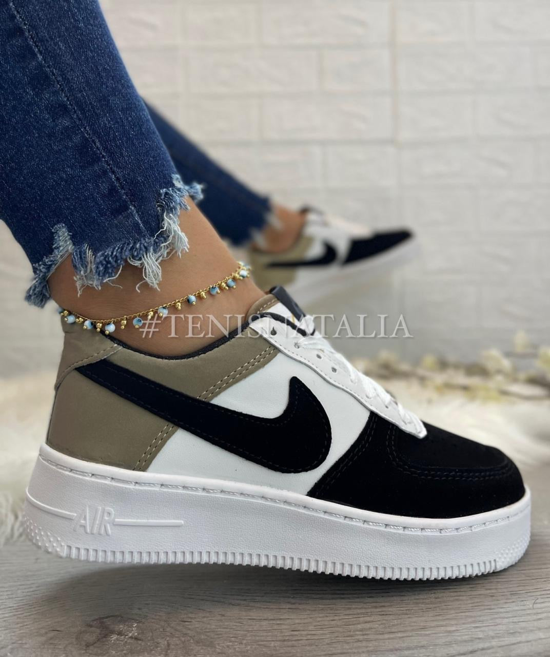 AF1 NEGRO BLANCO BEIGE