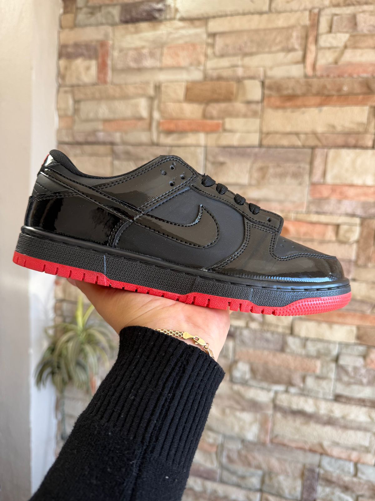 DUNK SPACE JAM NEGRO ROJO