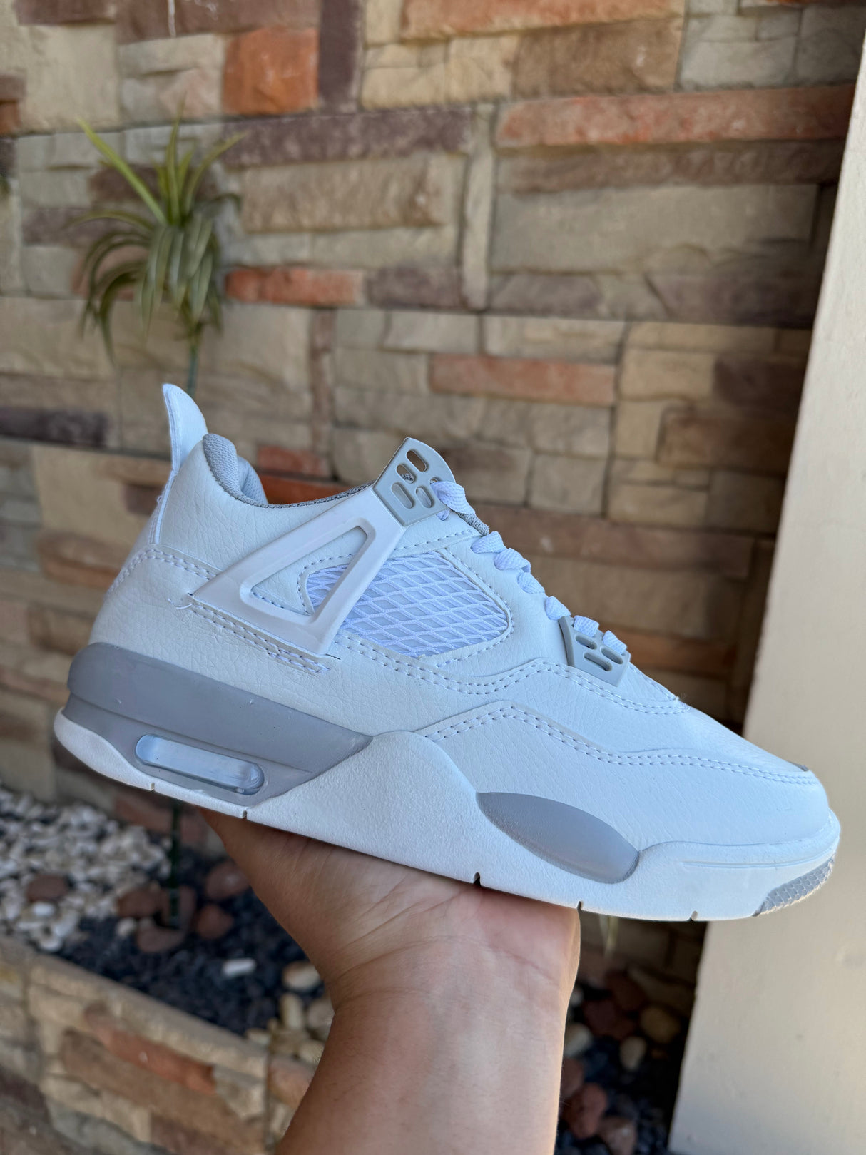 RETRO 4 BLANCO GRIS