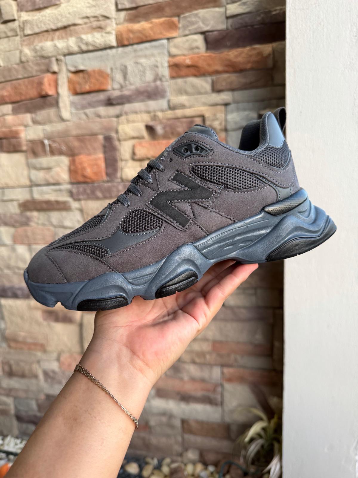 NEW BALANCE 9060 OXFORD NEGRO_