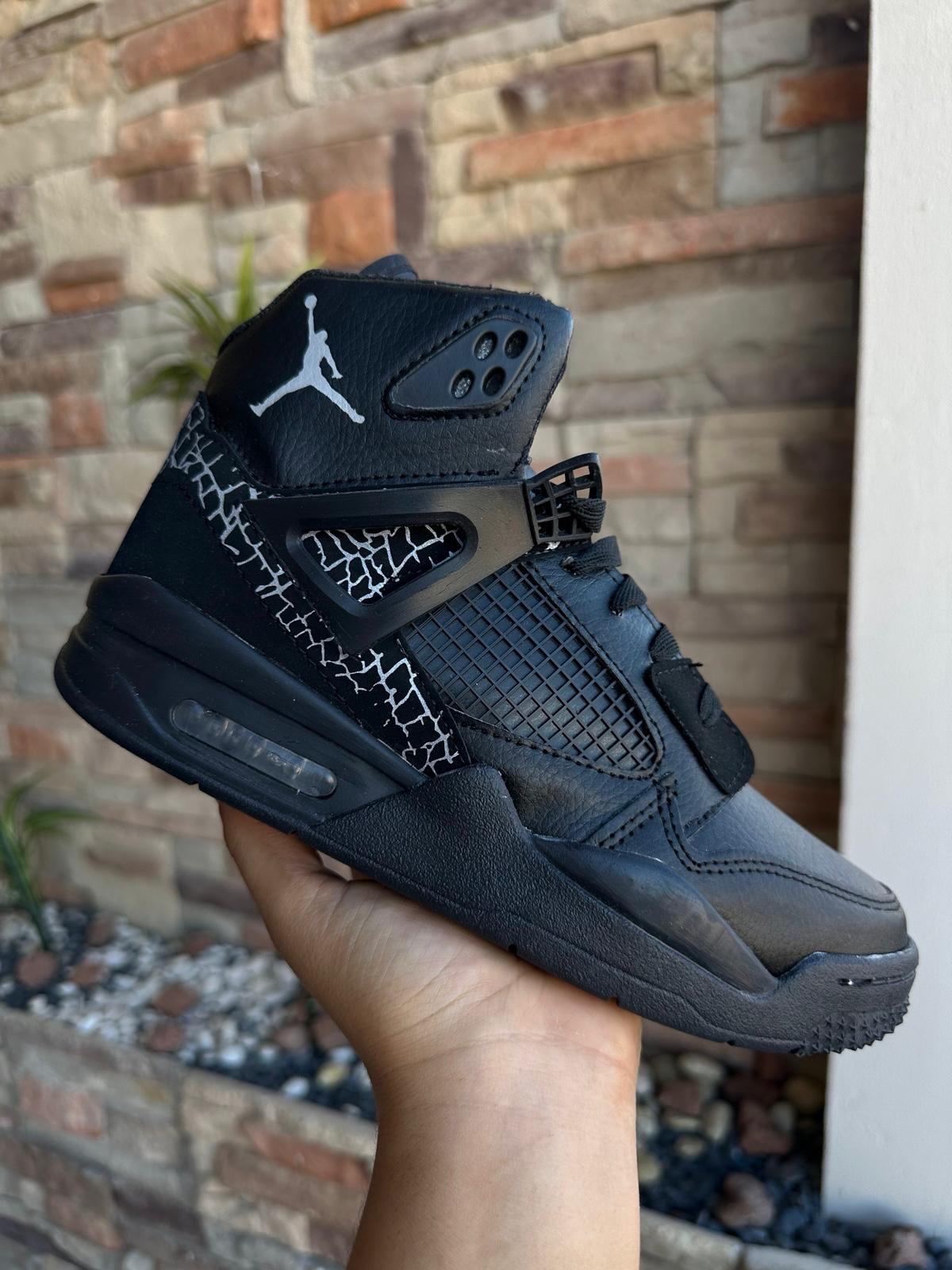 JORDAN J23 NEGRO RAYOS_