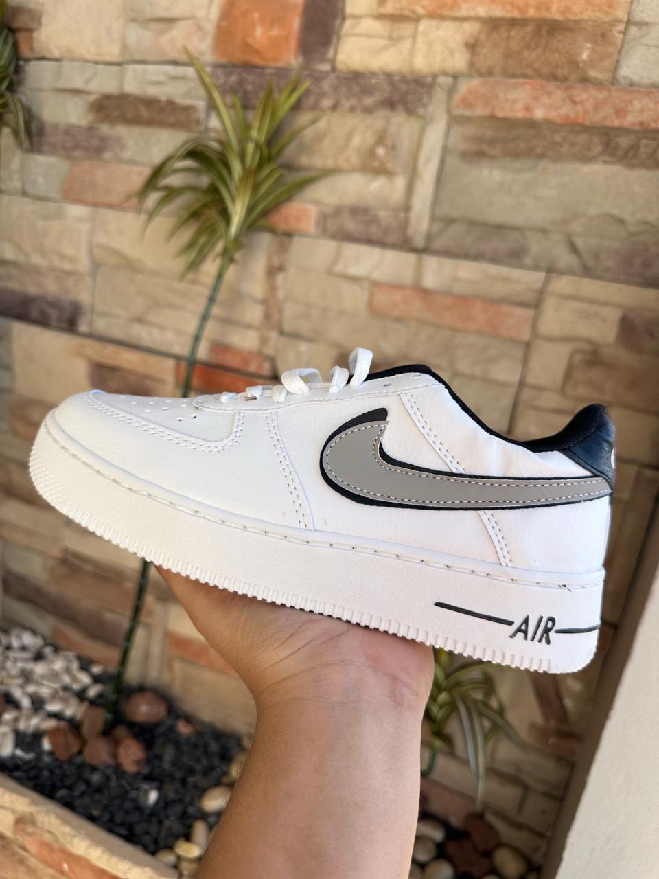 AF1 BLANCO GRIS DOS PIPAS