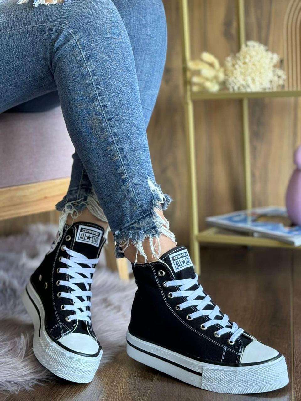CONVERSE NEGRO BLANCO BOTA