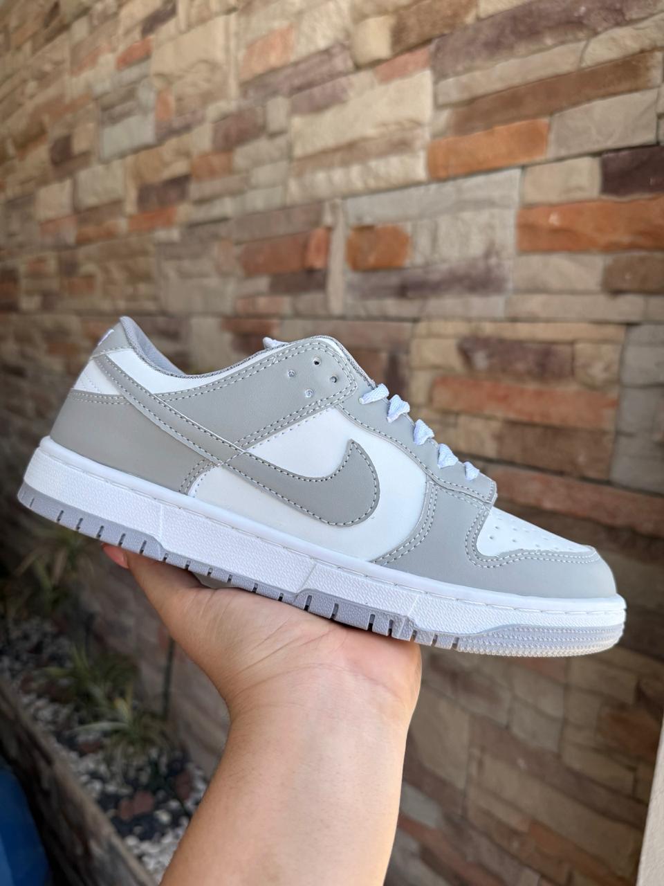 DUNK GRIS BLANCO