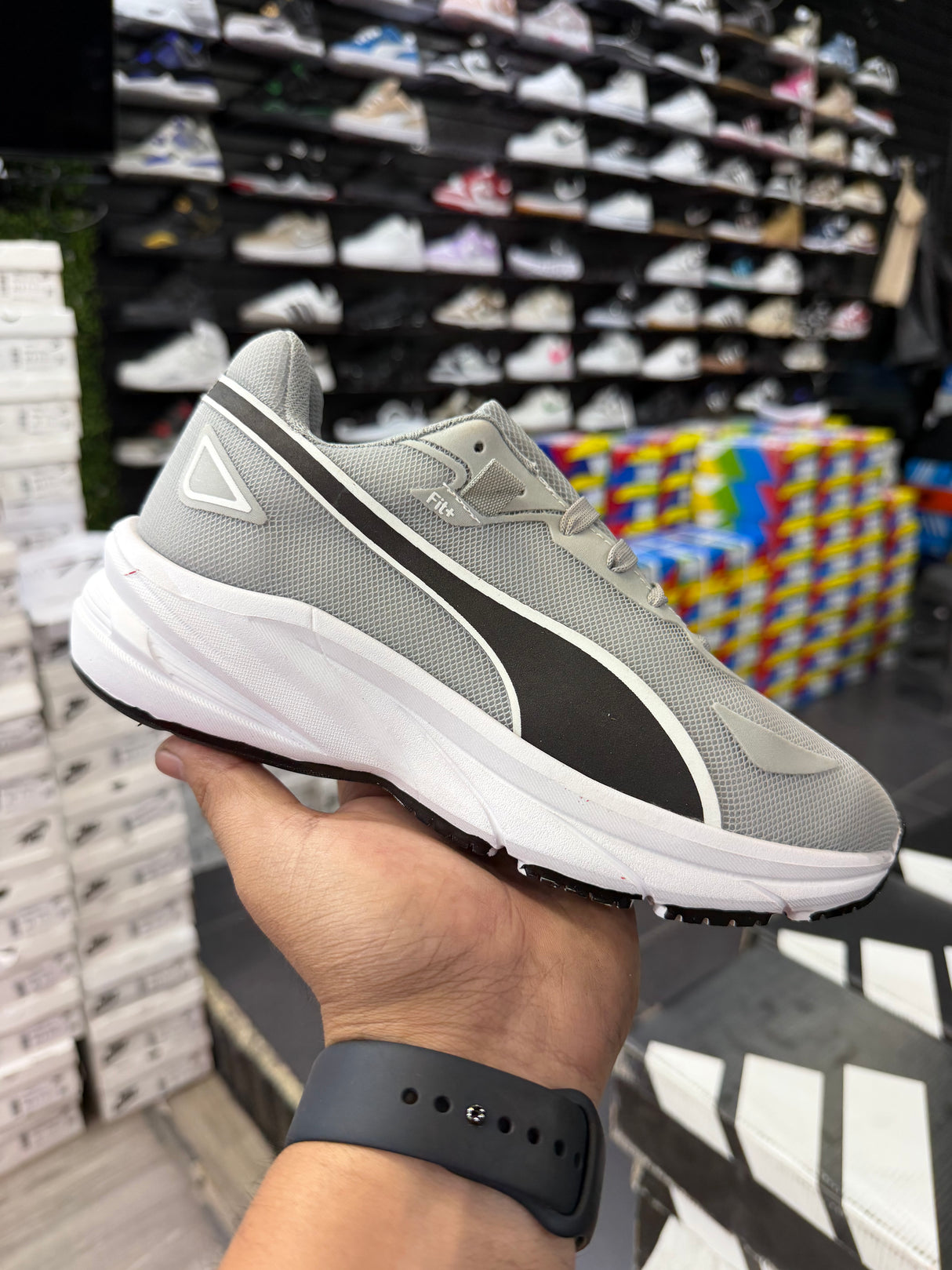 RUNING PUMA GRIS NEGRO BLANCO