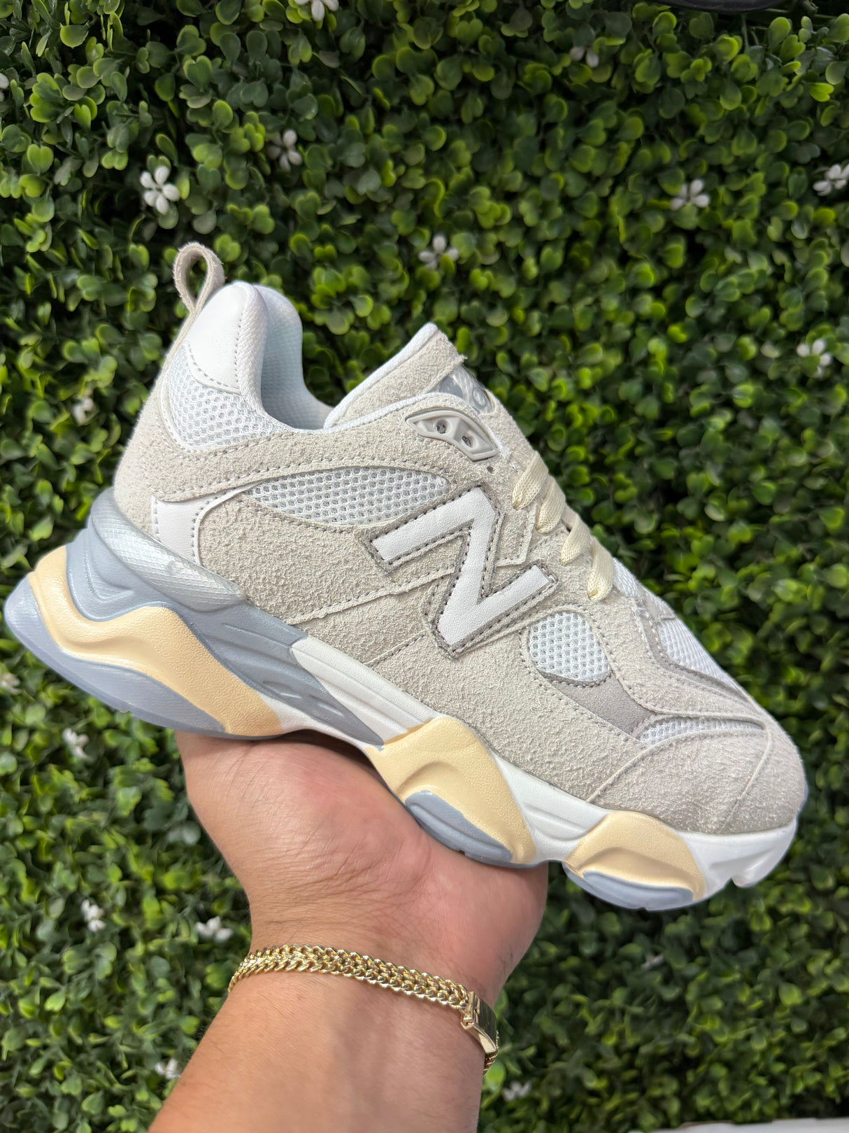 9060 BLANCO TOALLA GRIS