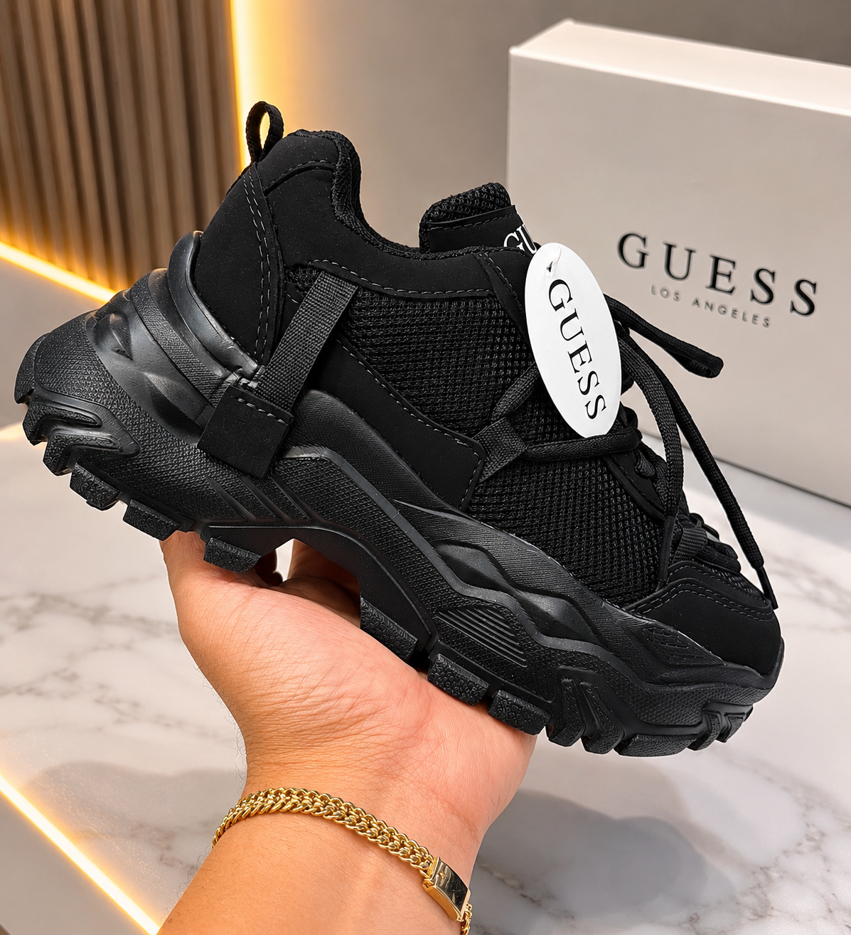 GUESS NEGRO TOTAL