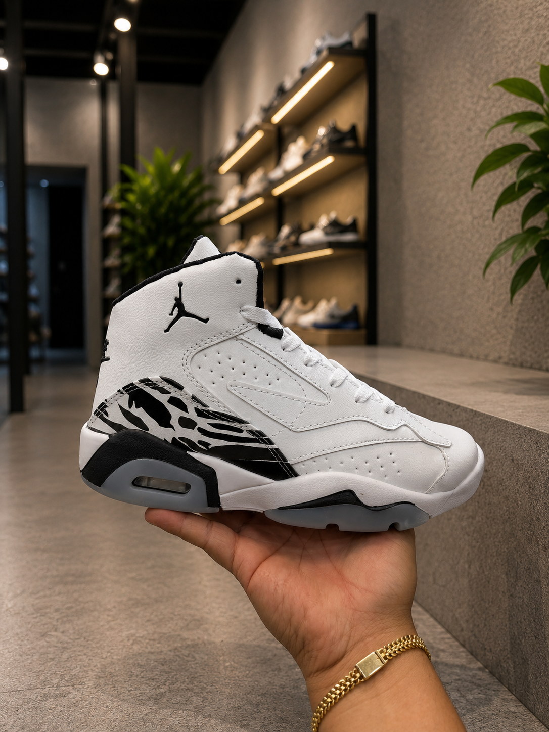JORDAN MVP BLANCO NEGRO