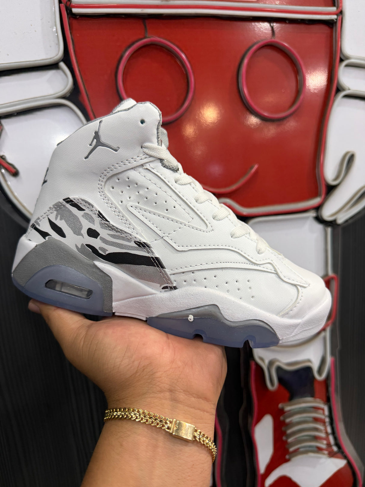 JORDAN MVP BLANCO PLATA