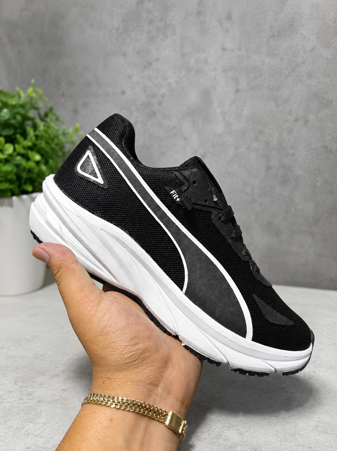 RUNING PUMA NEGRO BLANCO